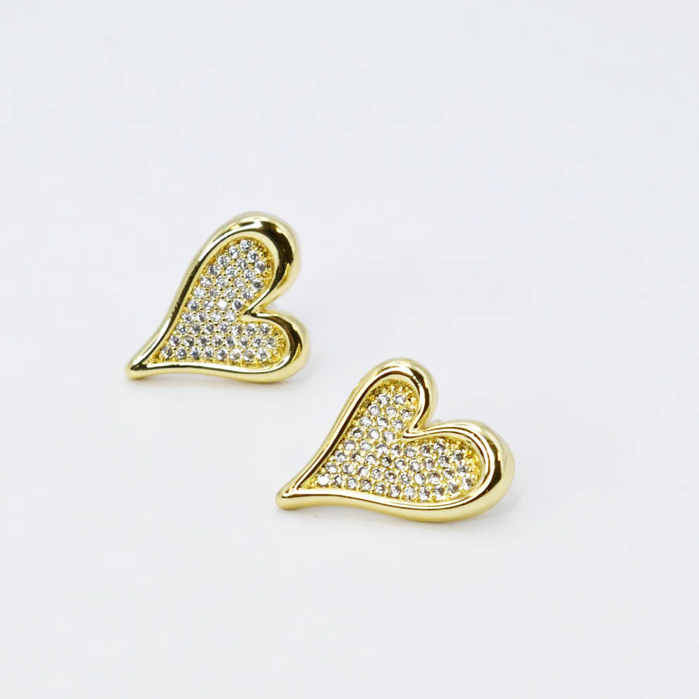 Dainty Heart Stud Gold