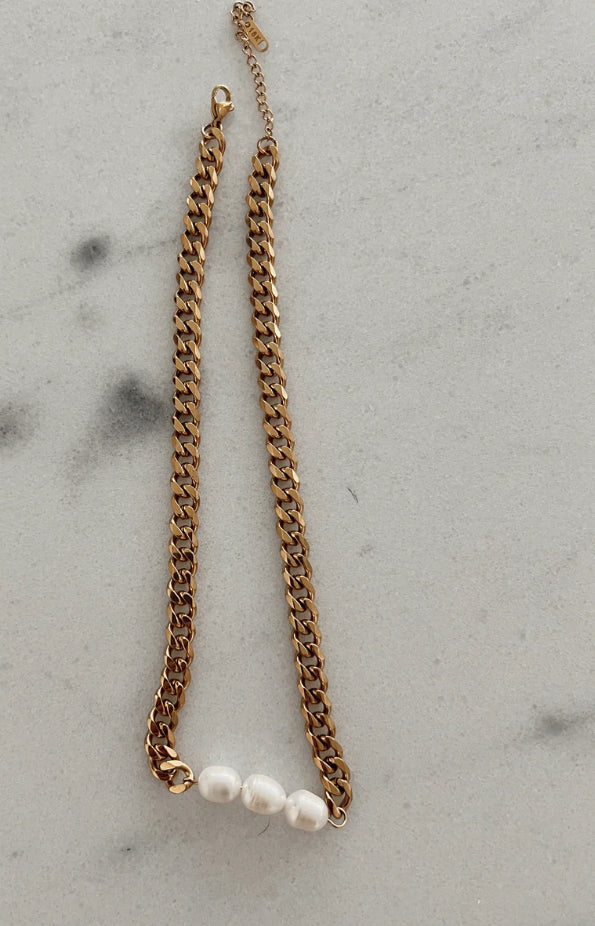 3 Pearl Necklace