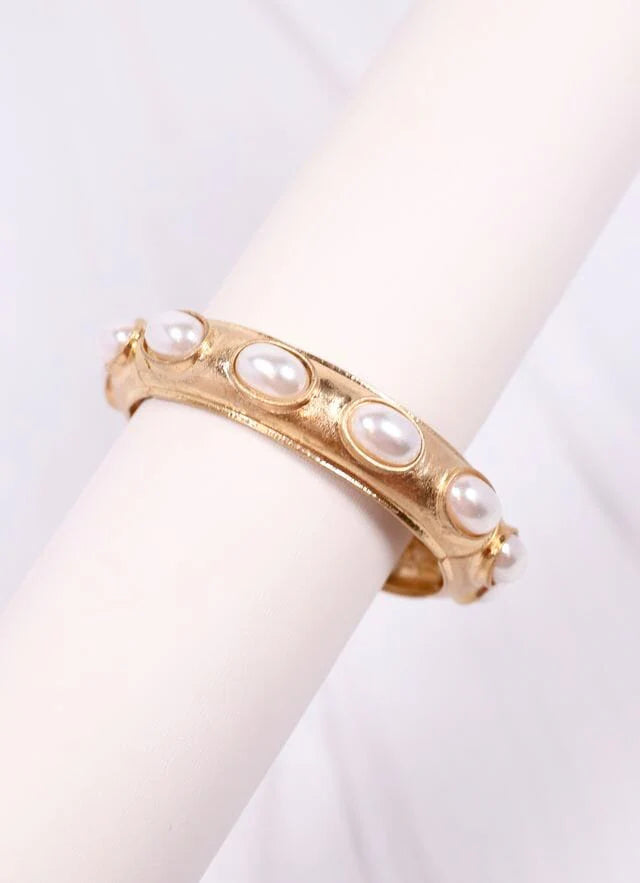 Harriette Pearl Bracelet Gold - Caroline Hill