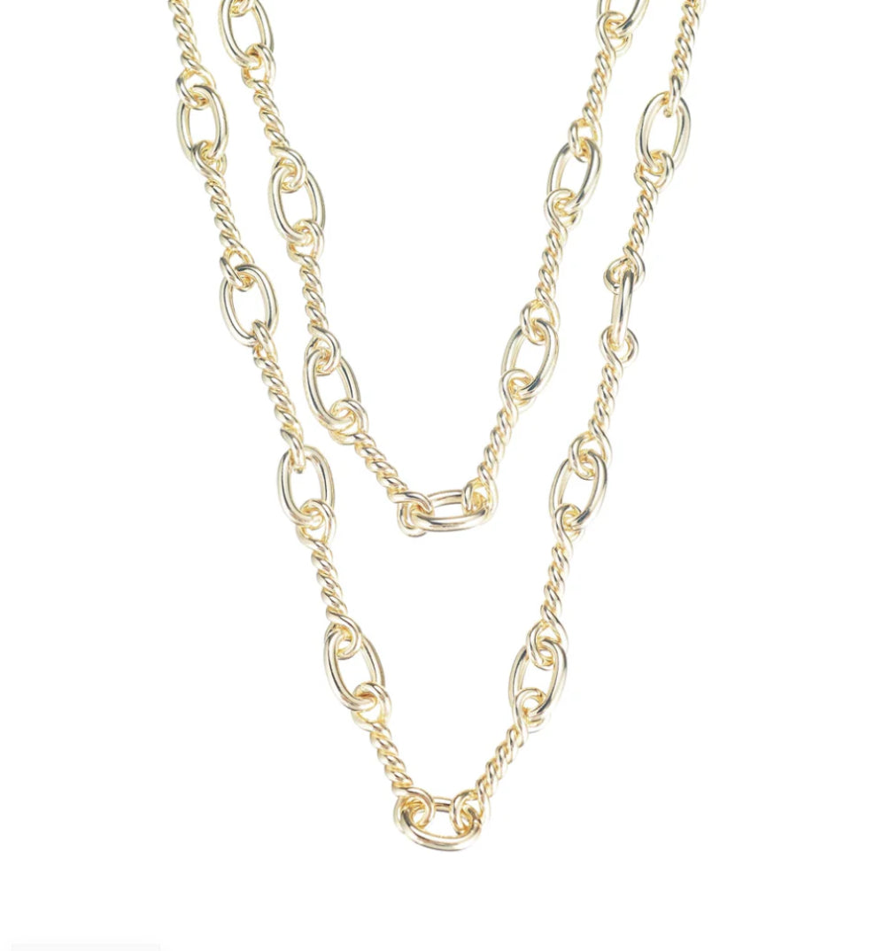 Natalie Wood Design She's Spicy Chain Link Necklace in Gold