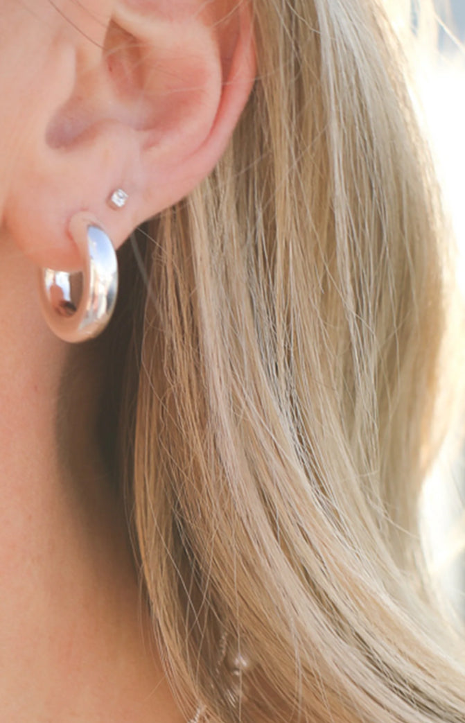 Natalie Wood Design Just Dance Mini Hoop Earrings in Silver
