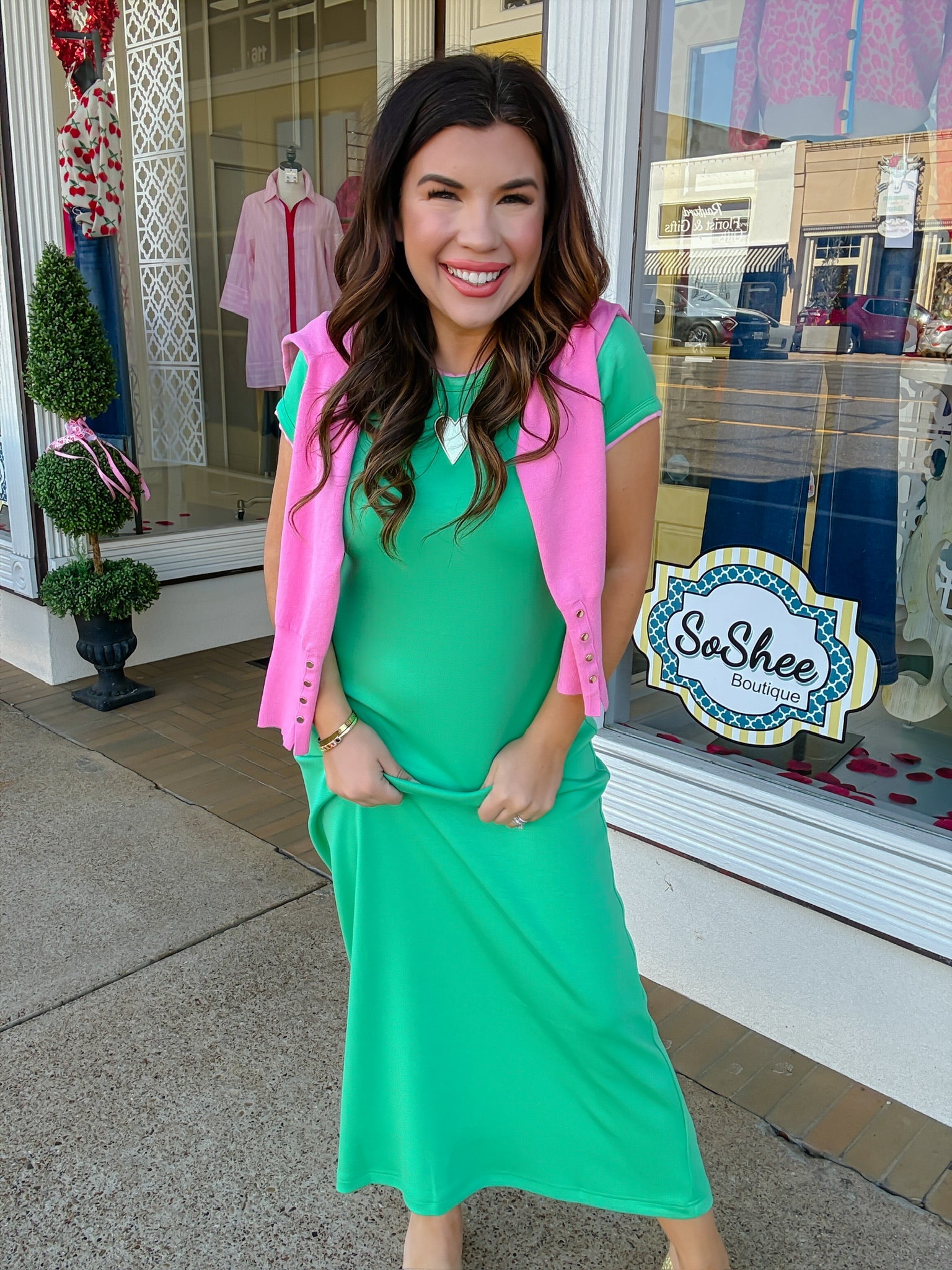 The Isabel Dress - Long Dress With Pink Outline - Entro