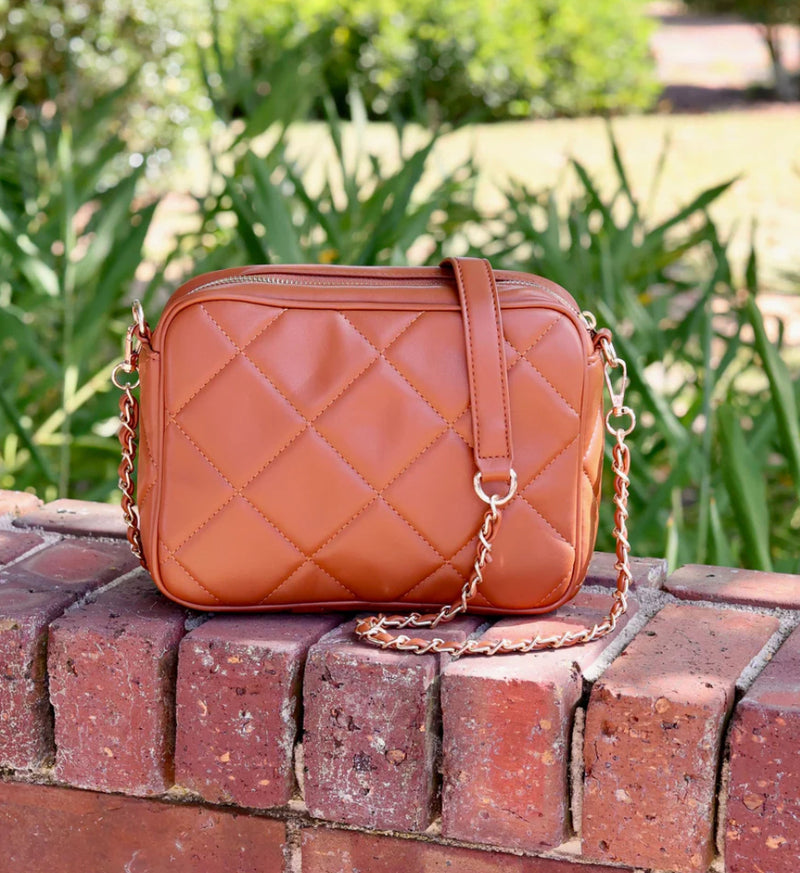 Fiona Crossbody Saddle - Caroline Hill