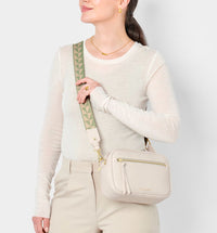 Hallie Crossbody Bag - off white