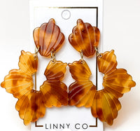 MICHELLE FLORAL DROP EARRINGS IN CARAMEL