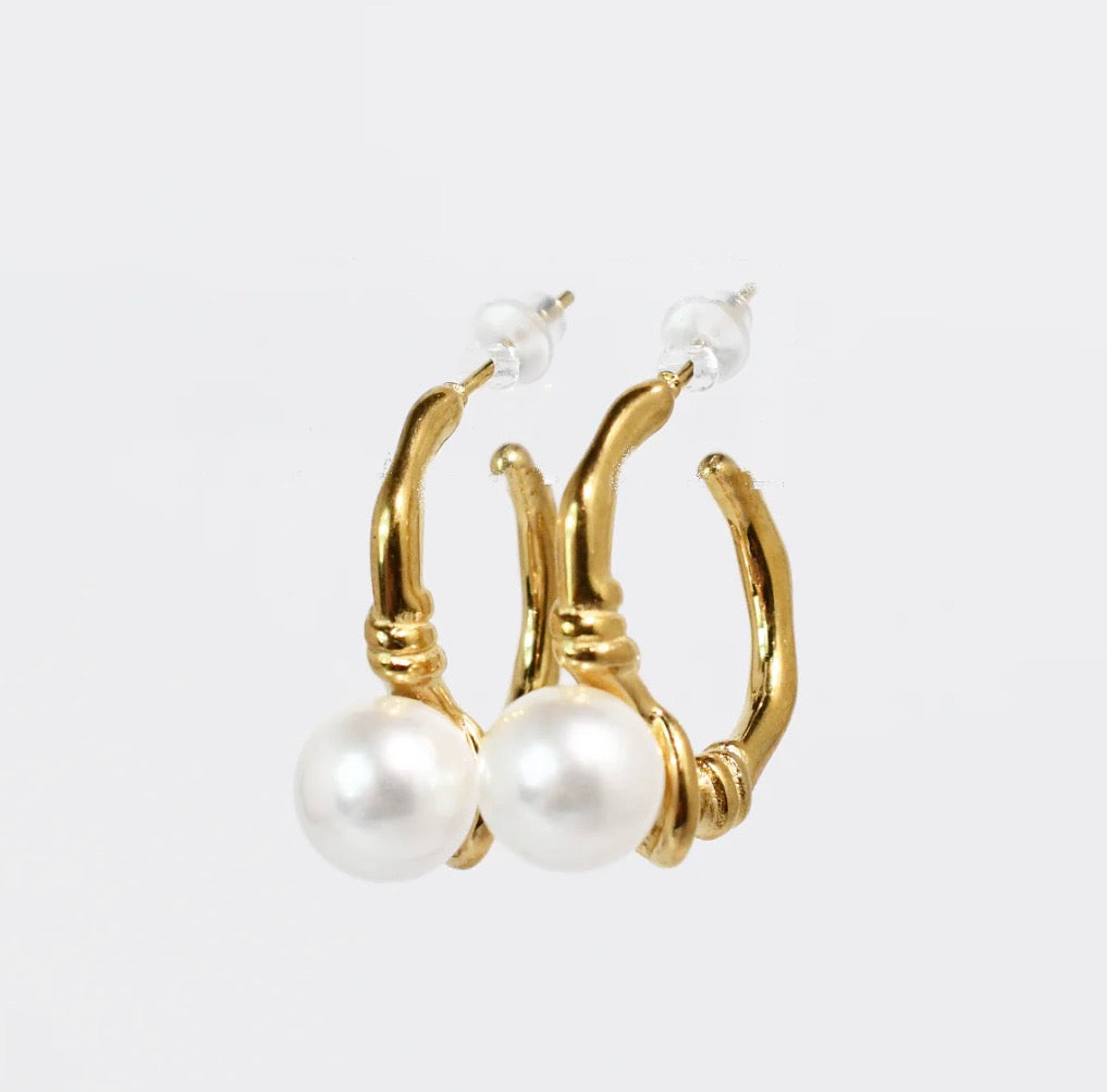 Treasure Jewels - Pearl Kiss Hoops