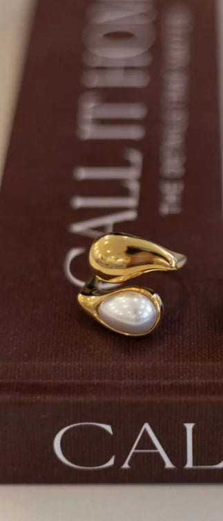 Ava Ring