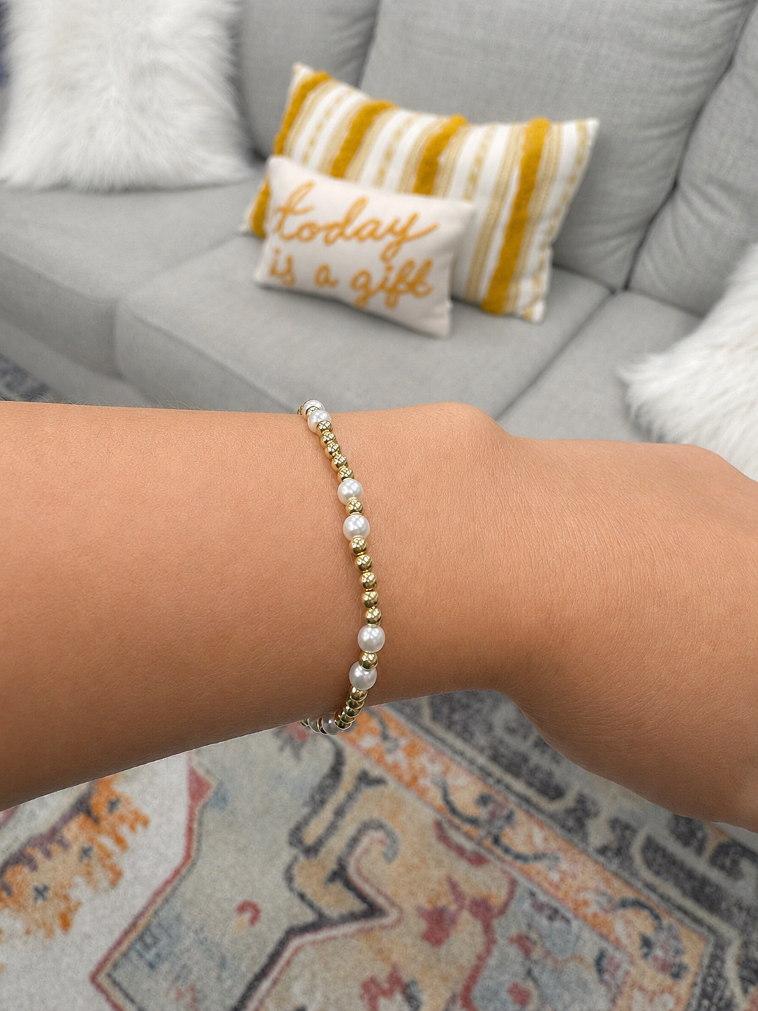 Stretch beaded gold stackable bracelet with gold & pearls– steel 18 karat gold overlay